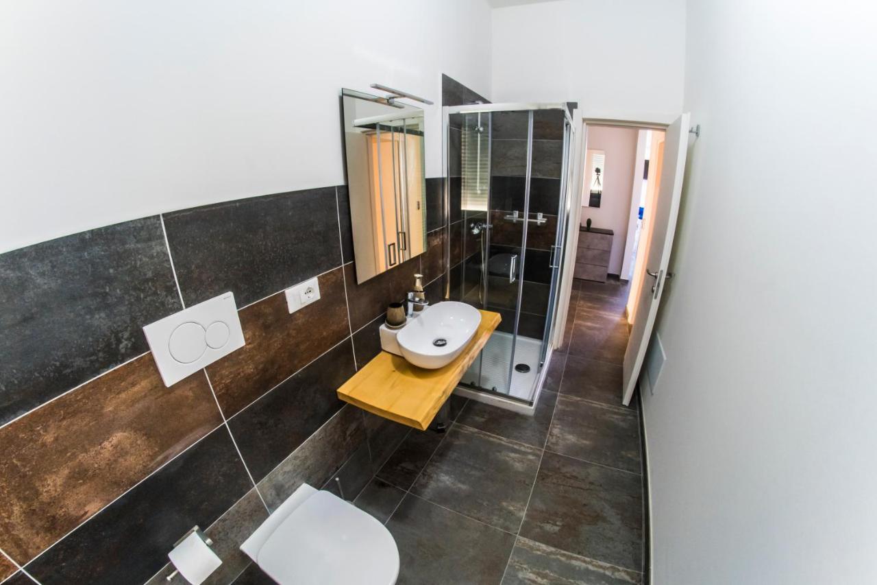 4 Balconi Rooms-Elements B&B Lecce Kültér fotó
